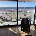 Apartman Met Frontaal Zeezicht
