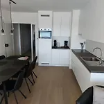 Met Frontaal Zeezicht Apartman *