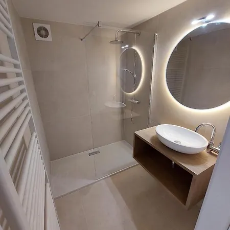 Met Frontaal Zeezicht Appartement