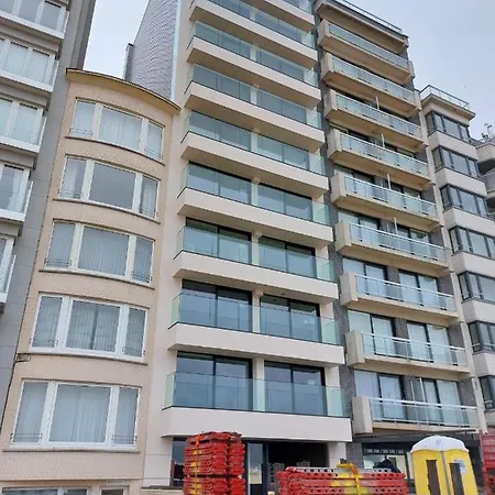 Met Frontaal Zeezicht Middelkerke