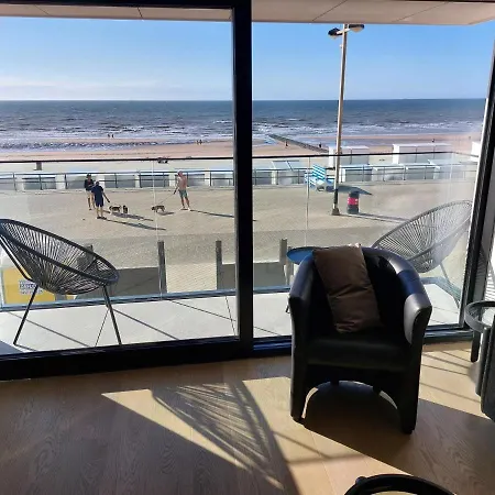 Appartement Met Frontaal Zeezicht